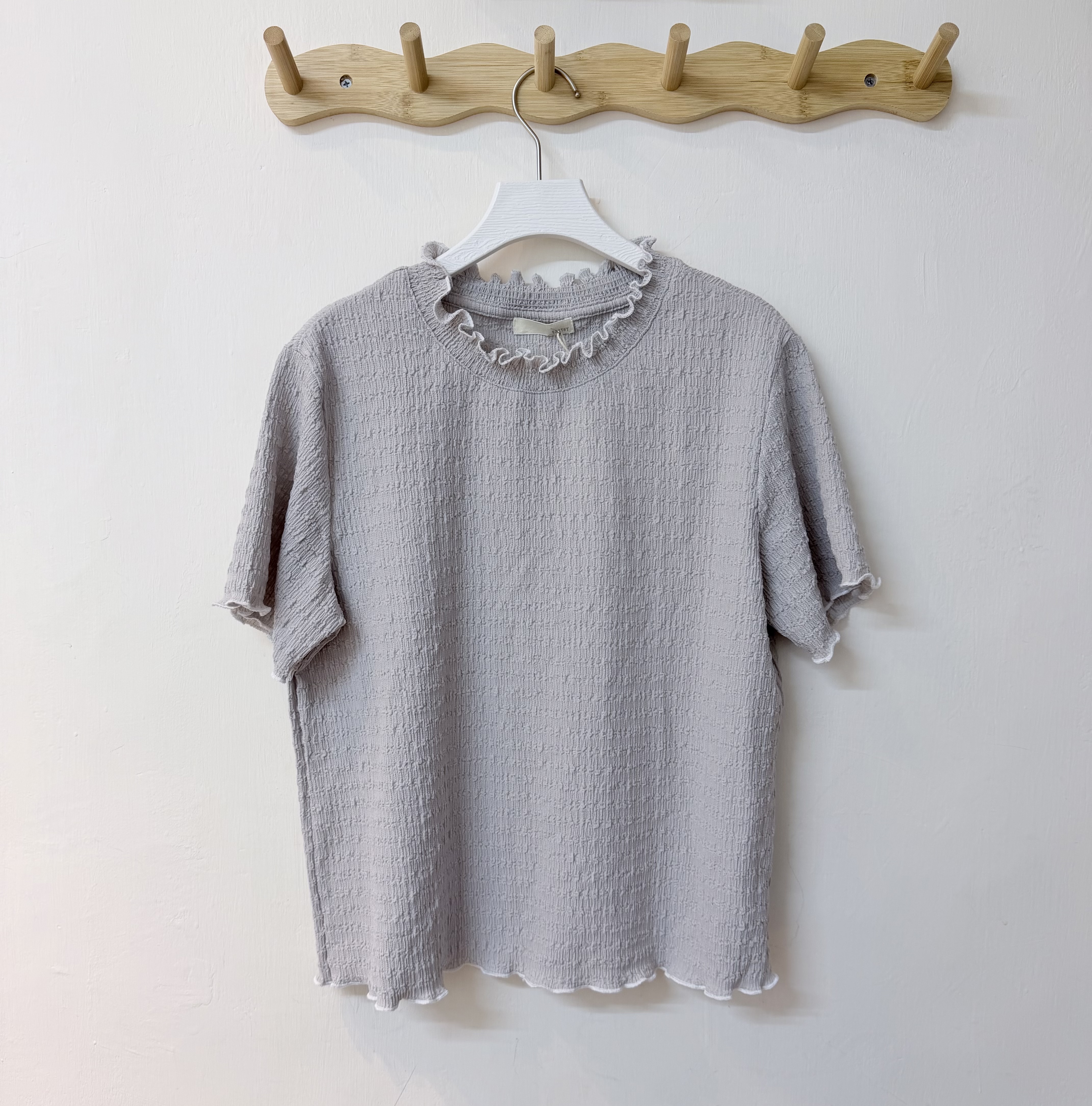 皺皺木耳邊撞色Top