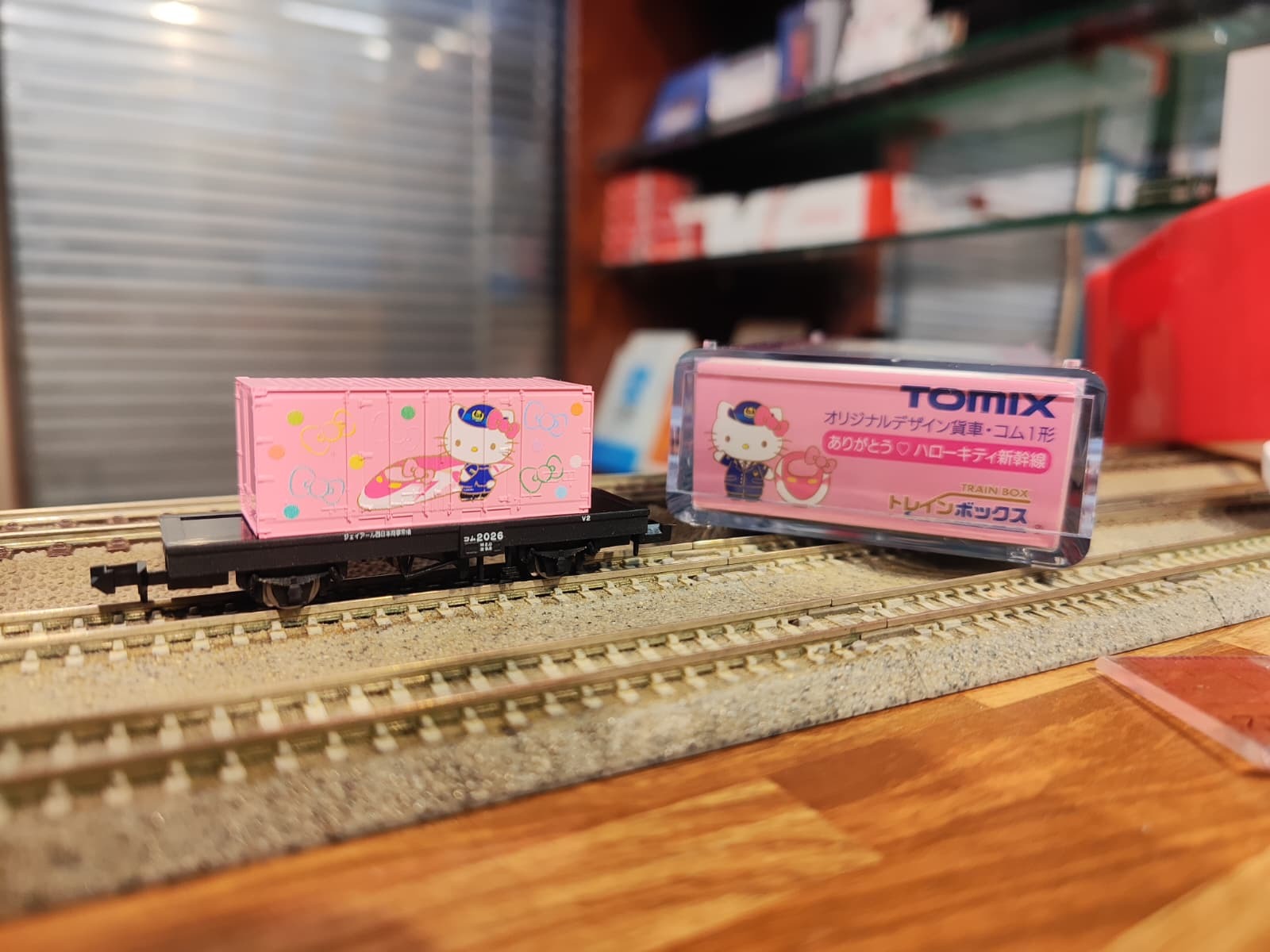現貨 HELLO KITTY ありがとう♡ハローキティ新幹線 TOMIX N ゲージ貨車コム.