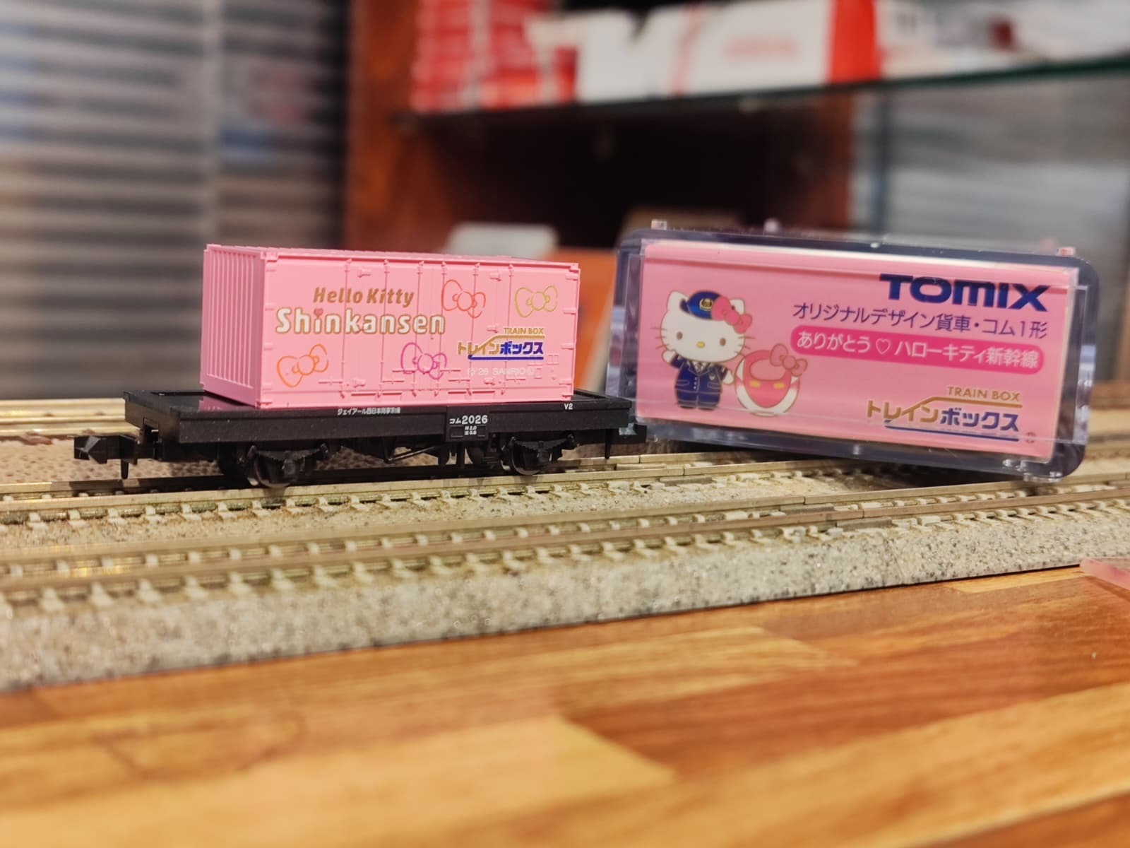 現貨 HELLO KITTY ありがとう♡ハローキティ新幹線 TOMIX N ゲージ貨車コム.