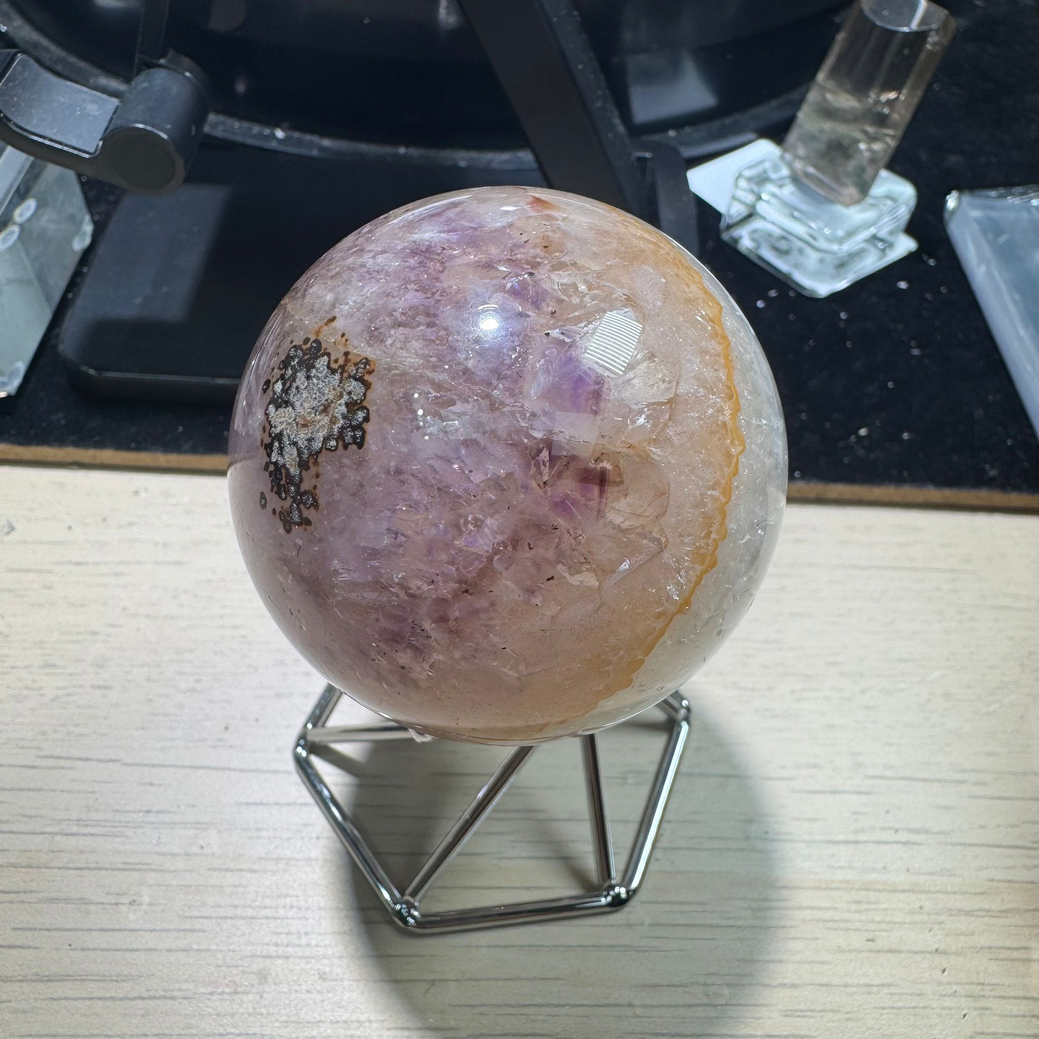 HKCG0327-102 烏拉圭奇貨紫水晶 55mm (A102)