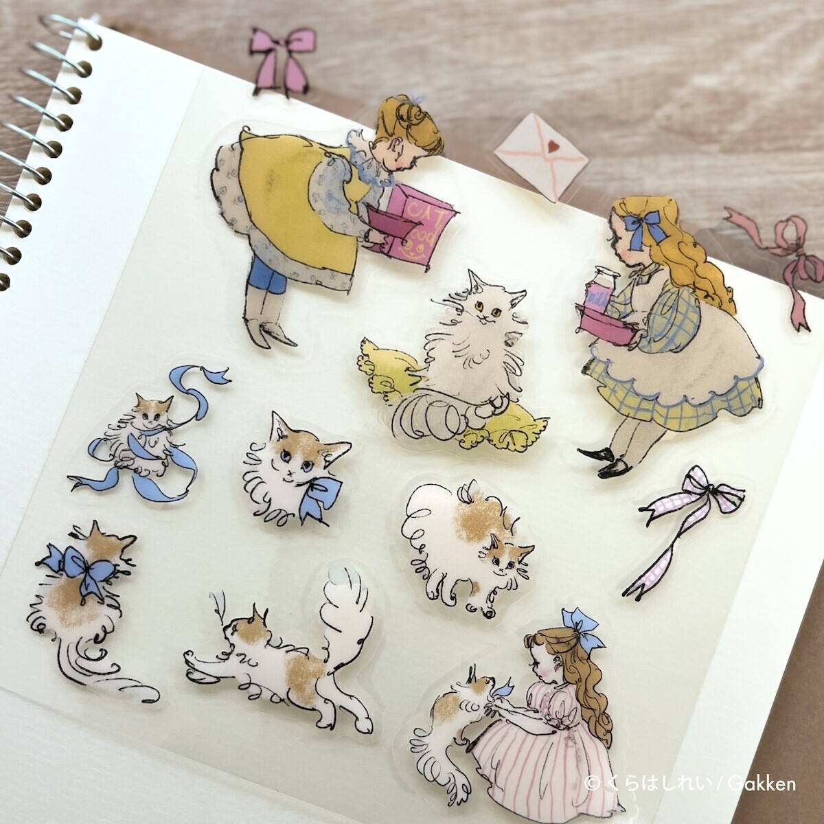 粉色 女孩與貓咪 透明防水貼紙｜日本 倉橋伶衣