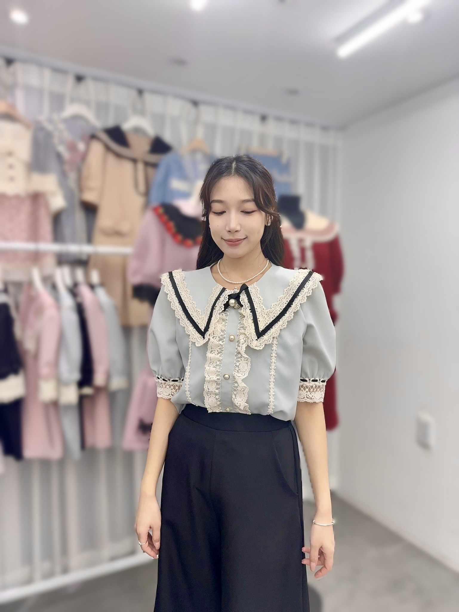 P58 胸42 長26 $609 (一口價)