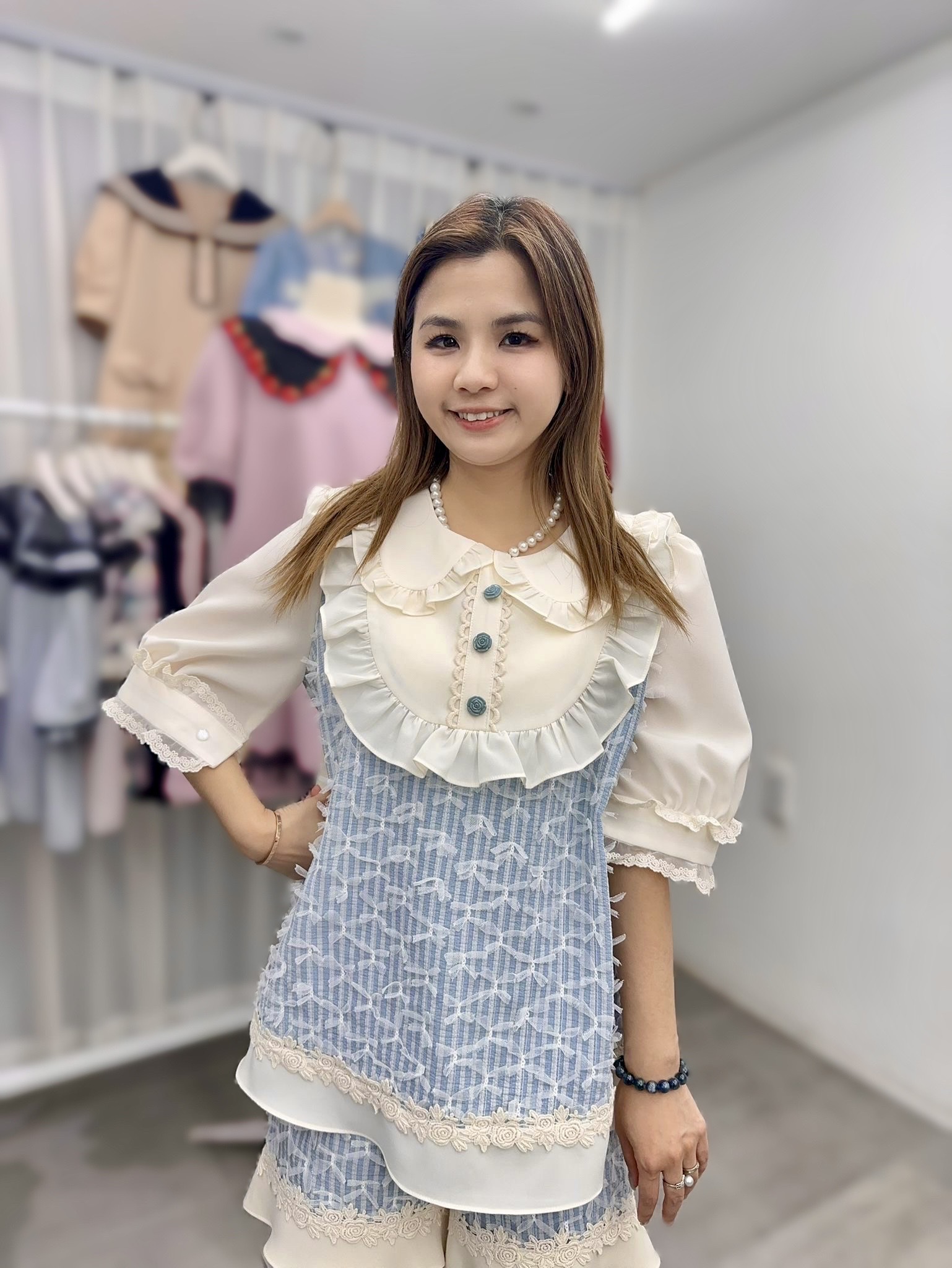 P43 胸42 長26 $509 (一口價)