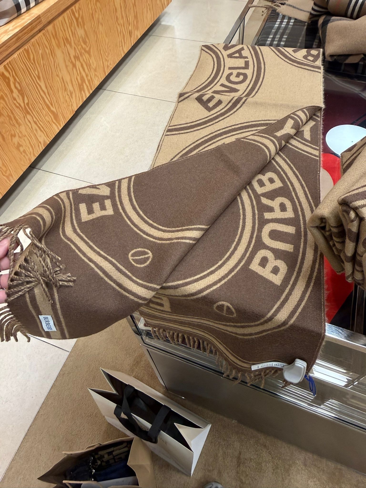 LYS01466 Burberry 雙面雙色印章頸巾