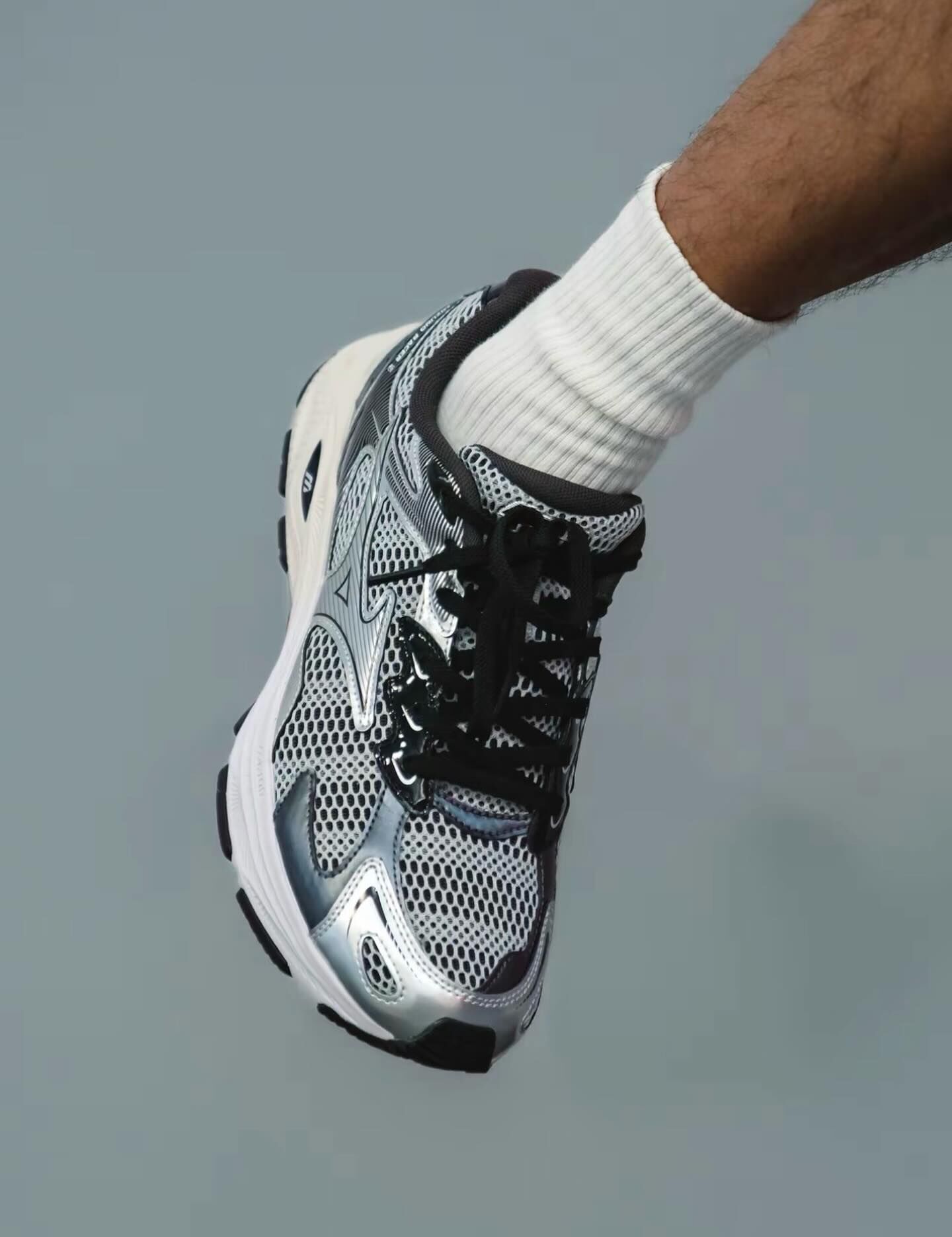 [預訂] MIZUNO Racer S | 深灰銀