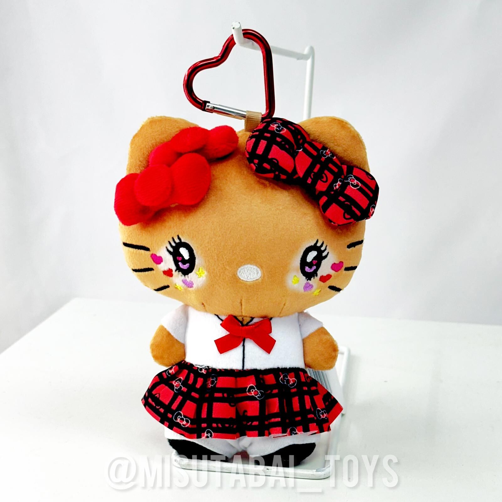 Sanrio Hello Kitty 啡皮辣妹校服公仔掛件
