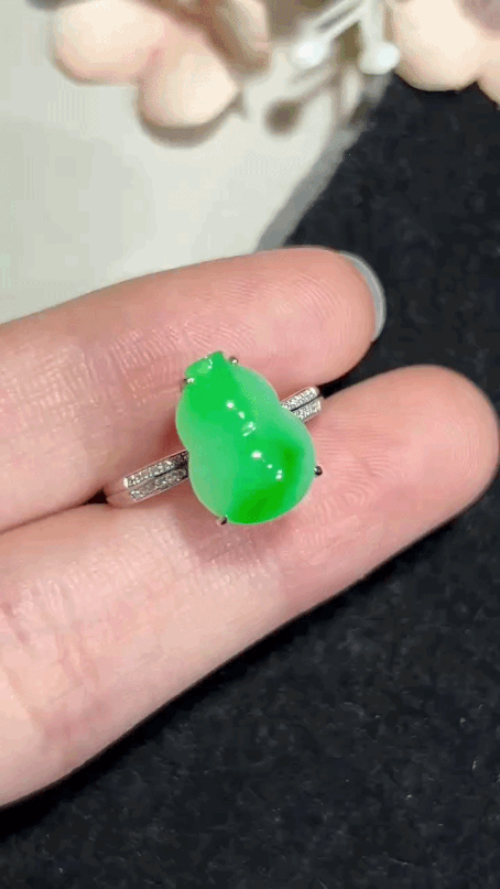 3242226 翡翠飄陽綠葫蘆女戒