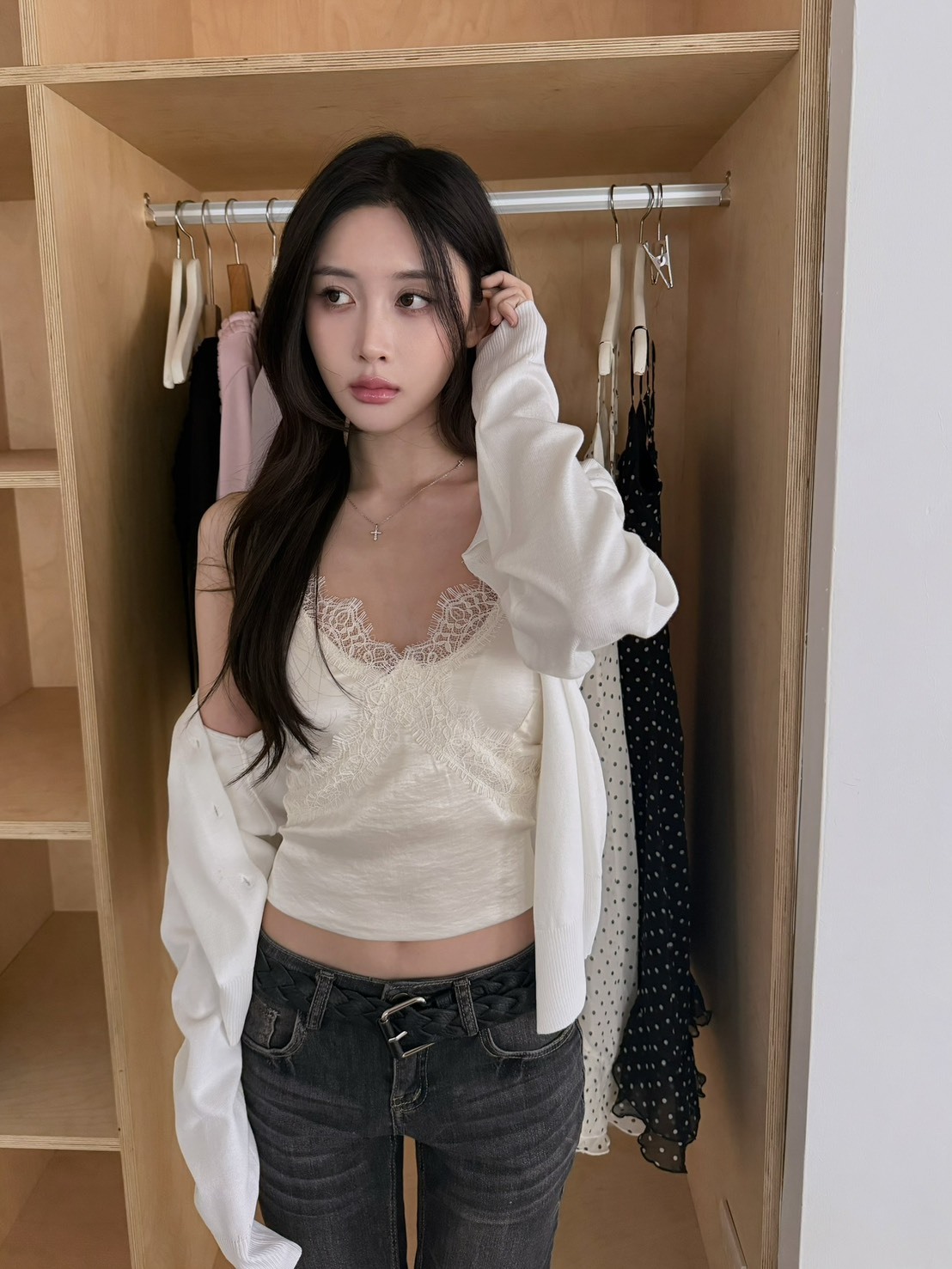 M17 本期推薦!three33 蕾絲緞面bra top