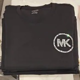 [S] MICHAEL KORS BLACK EMBELLISHED LOGO ORGANIC COTTON T-SHIRT , JT451G497J-BLACK (SMK1425)