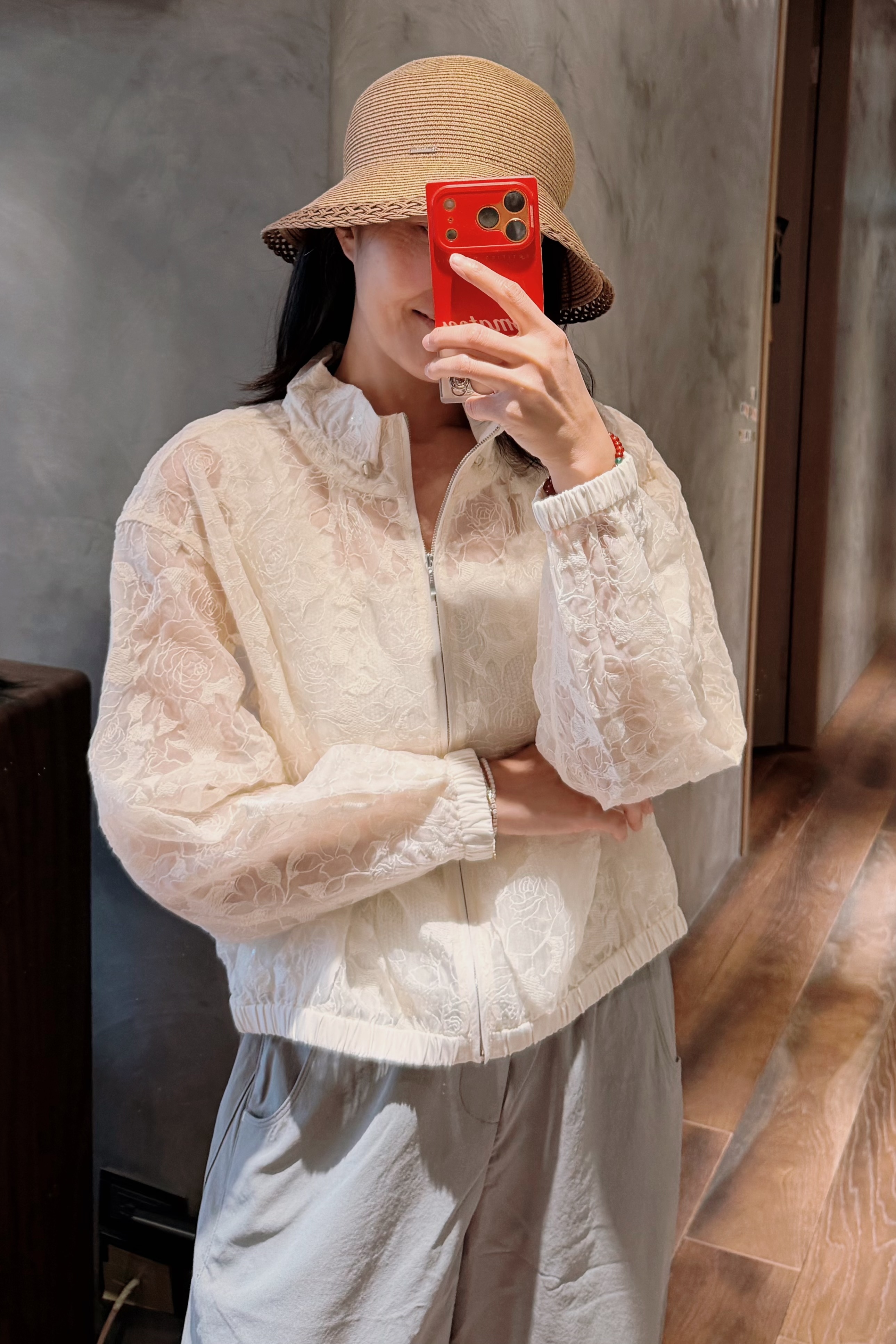 桑蠶絲玫瑰刺繡夾克