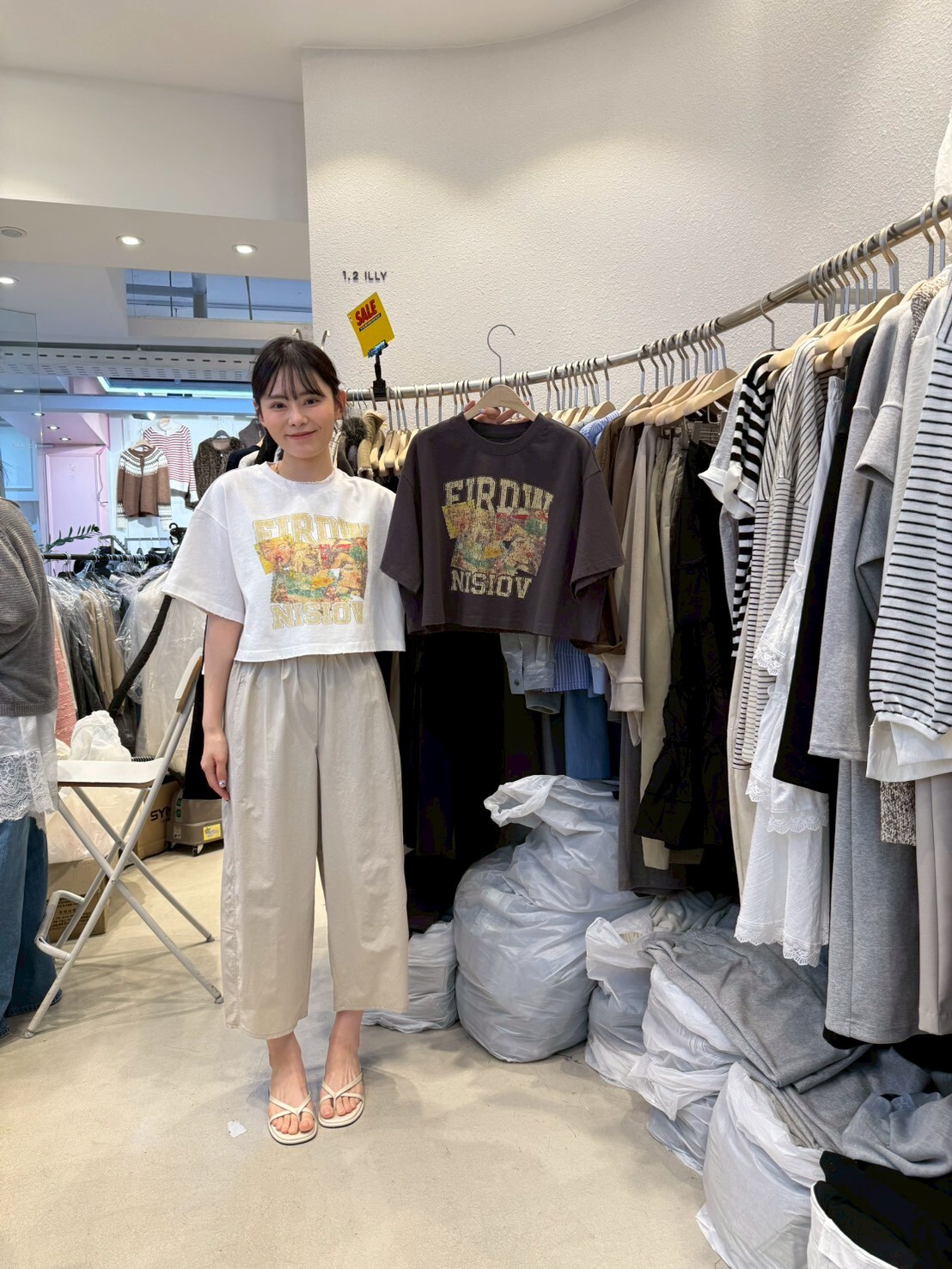 1L6043 短版圖案T