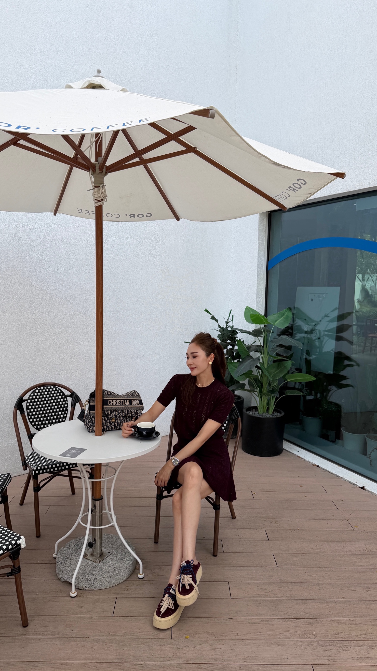 紅酒簍空針織短裙套裝