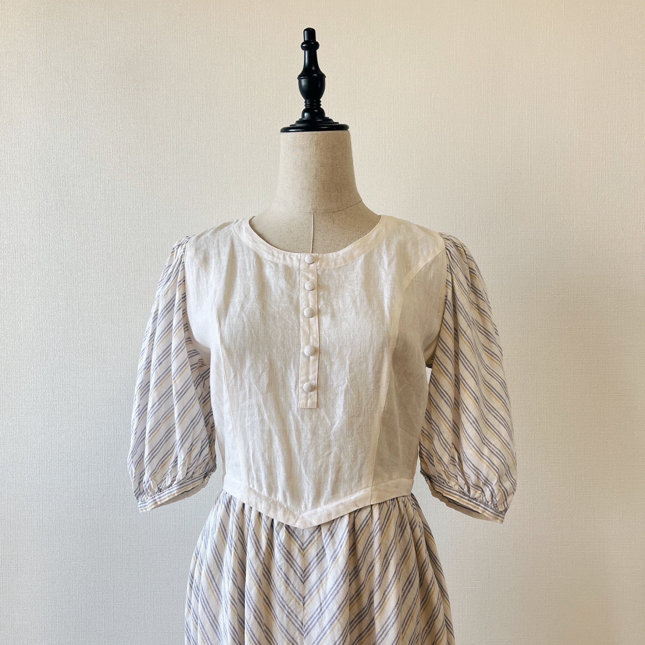 米色麻質條紋古著連身裙