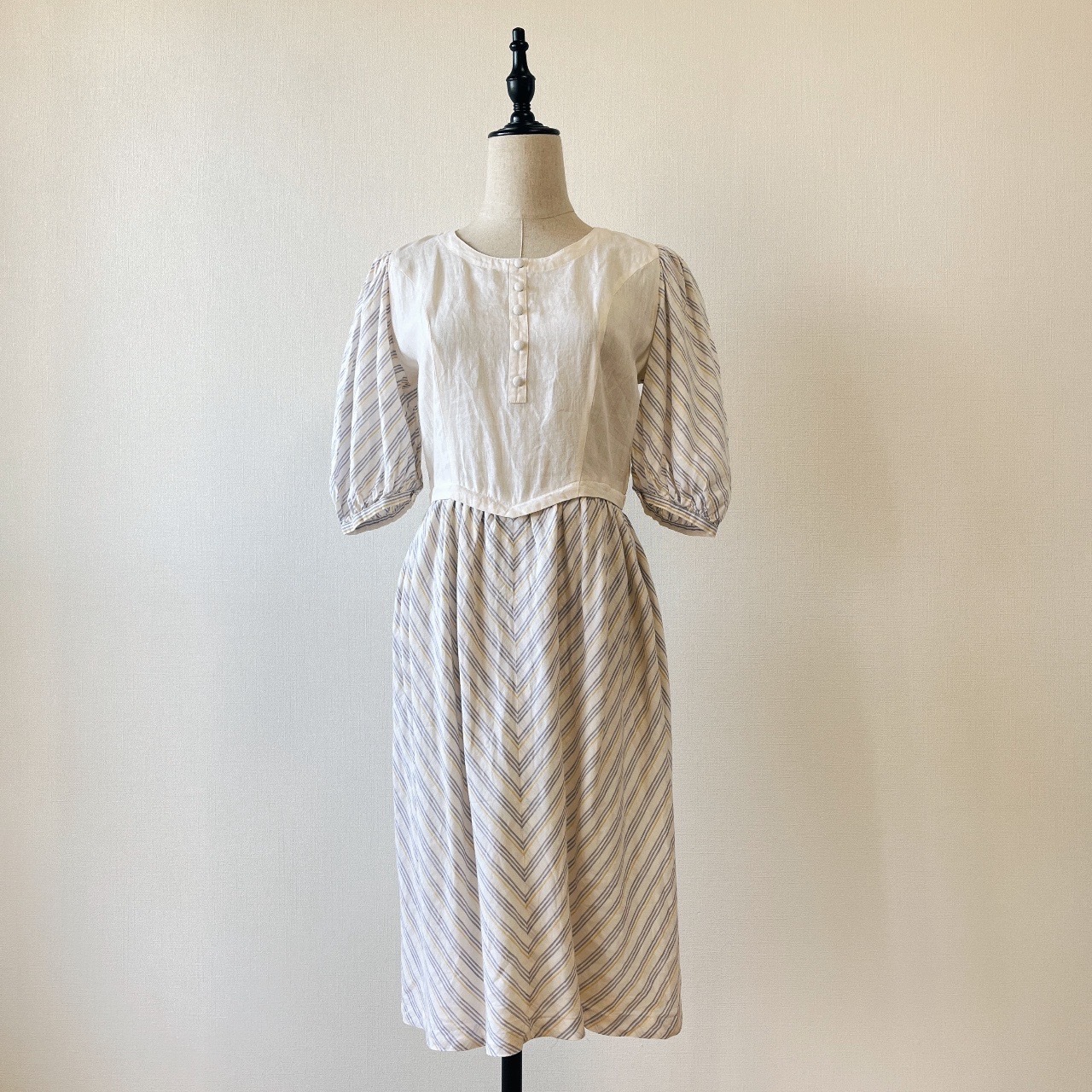 米色麻質條紋古著連身裙