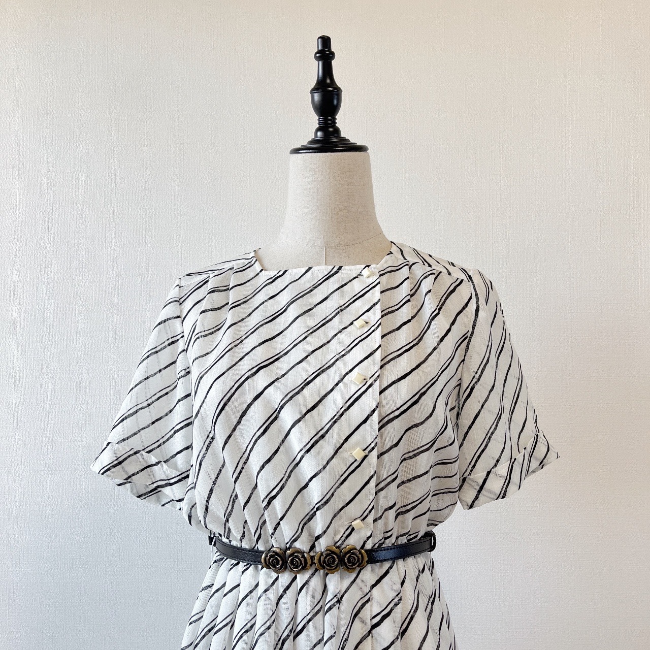 VOIR黑白手繪風條紋古著連身裙