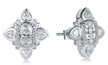 (6941) E4107 Heart of Elegance Earrings （莫桑）