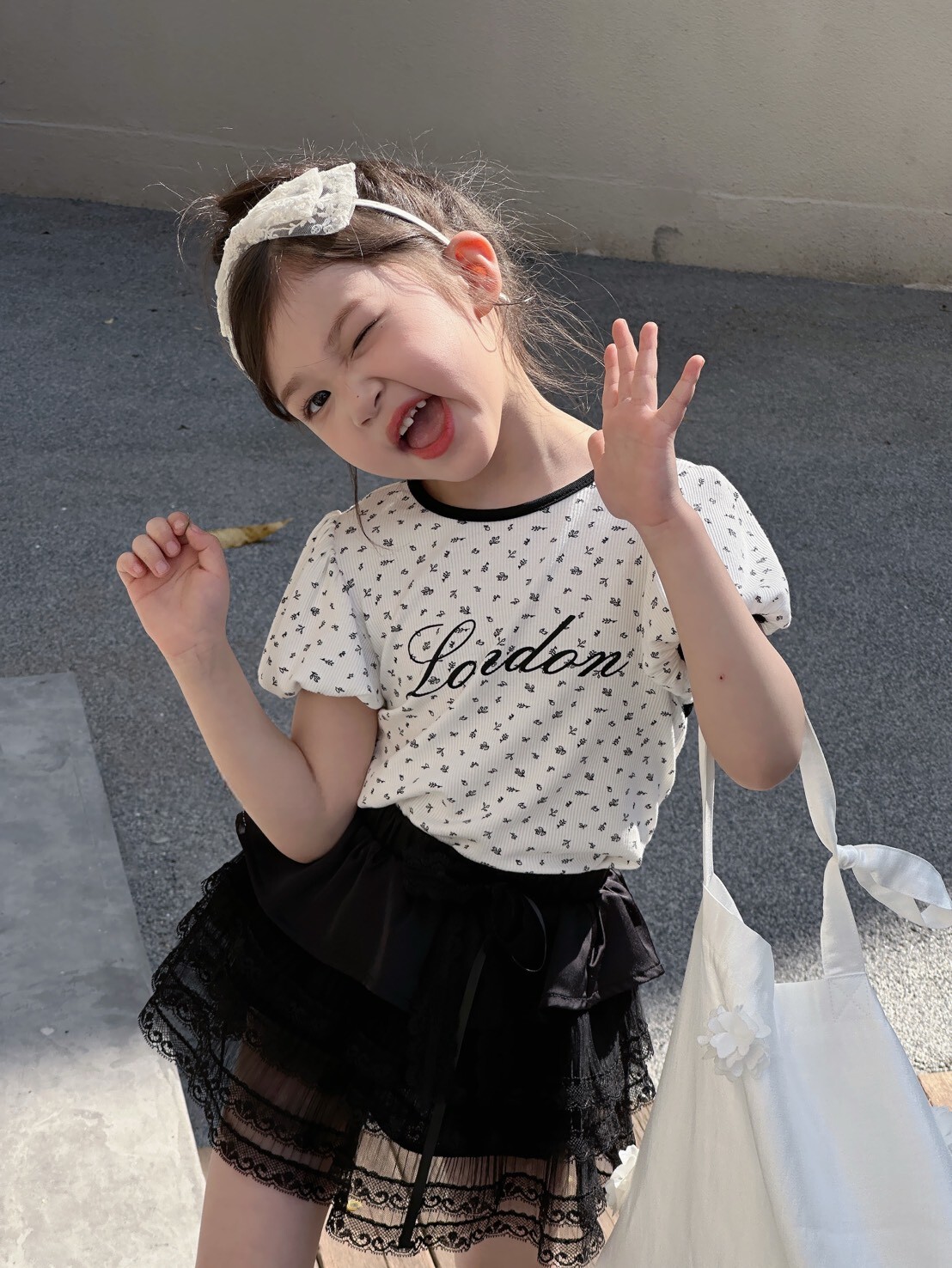 簡單但藏有小細節上衣