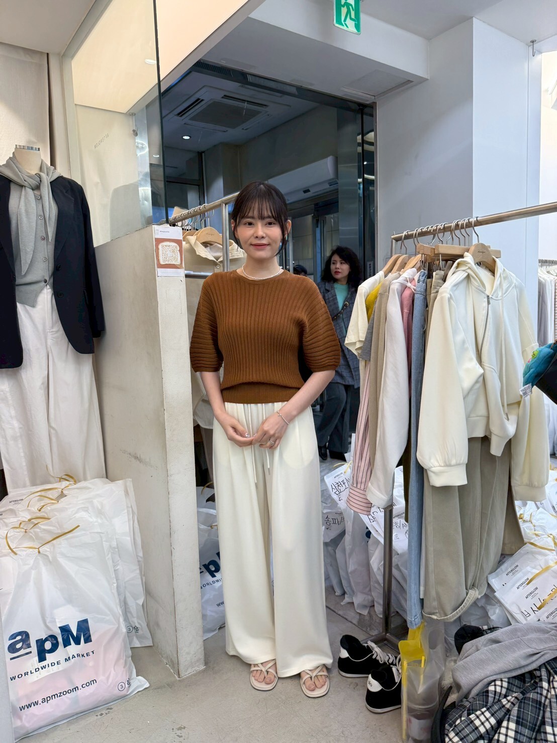 AW6012 立體條紋造型短袖Tee