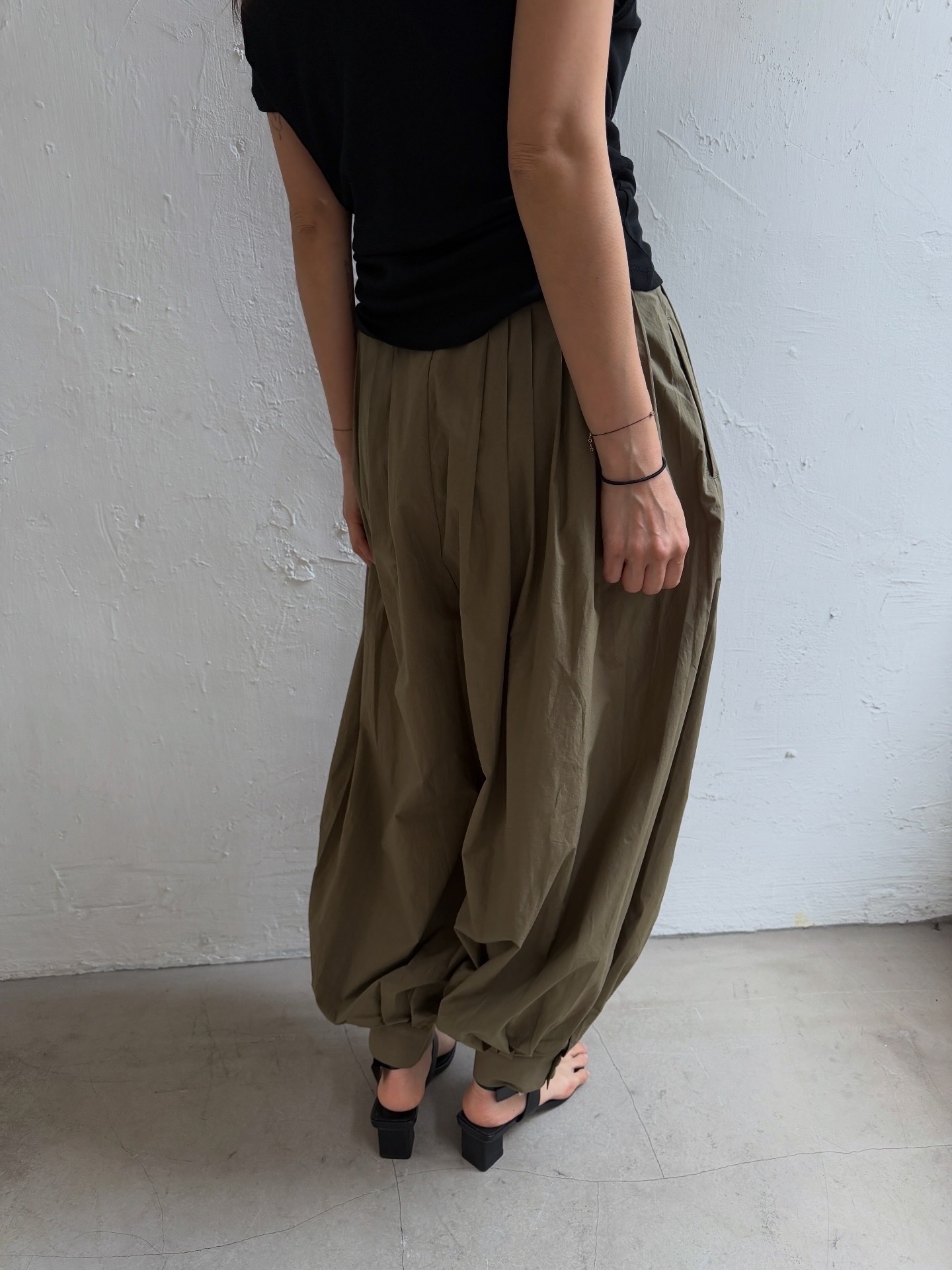 Pleated Latin trousers