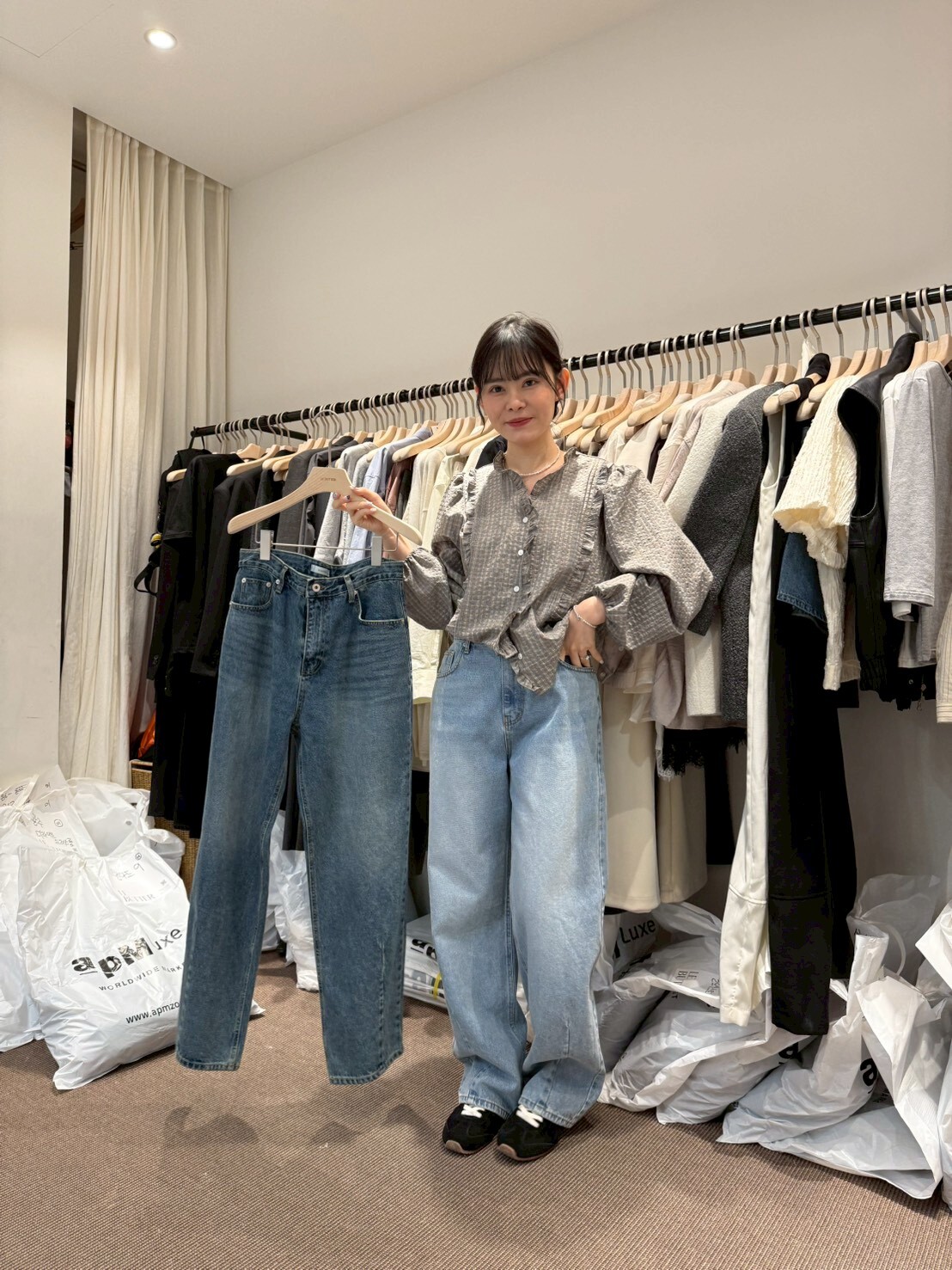 LB6033 臀扣做舊牛仔褲