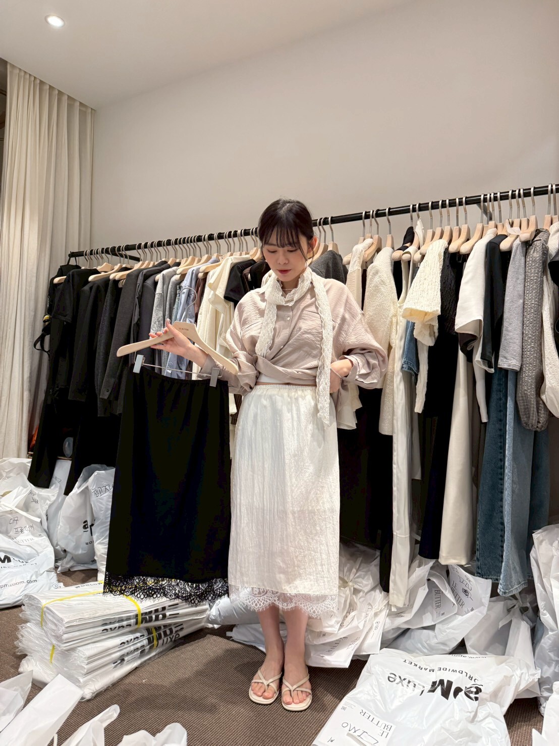 LB6027 蕾絲下擺中長裙