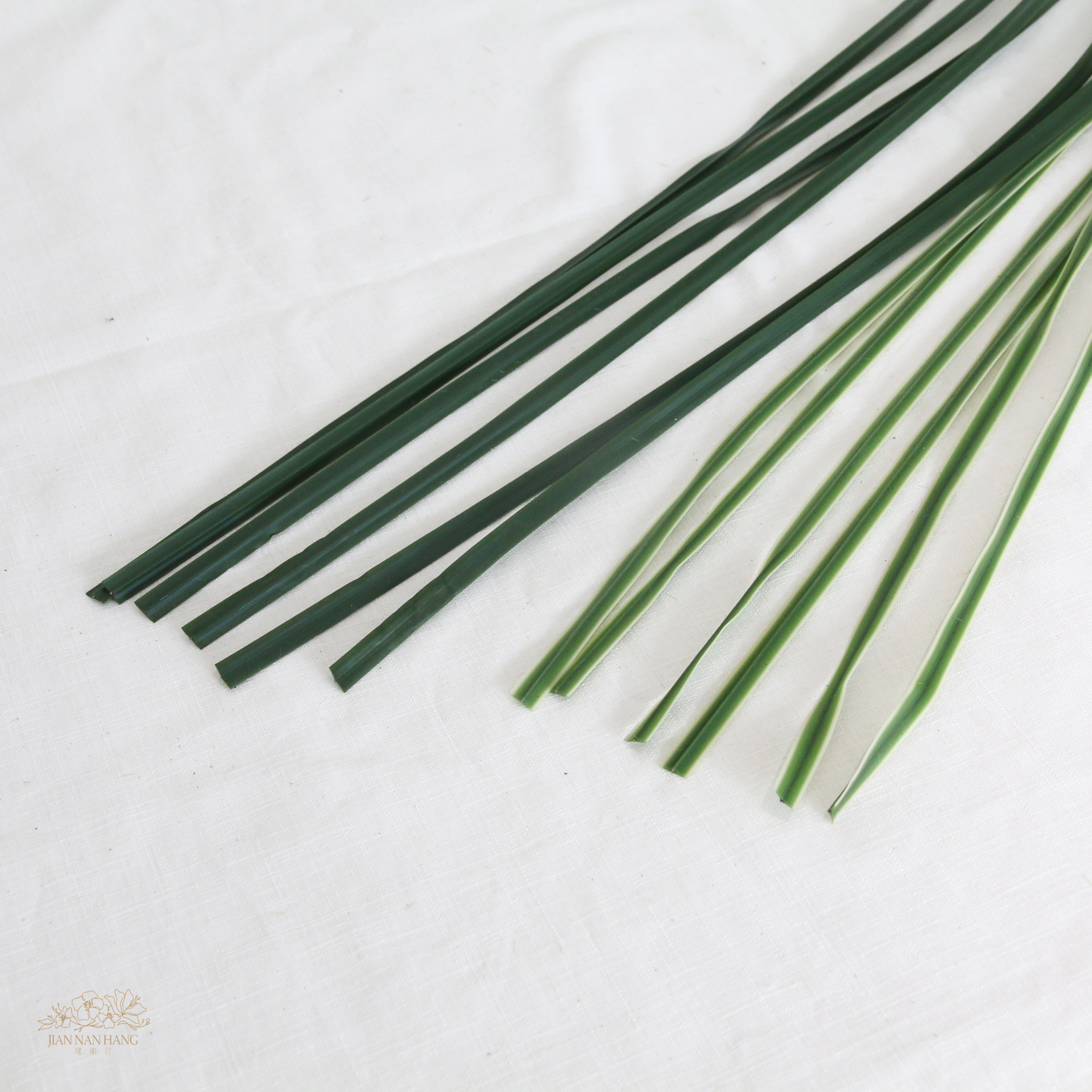 人造葉 1米長0.9公分寬草 2色 6條1束