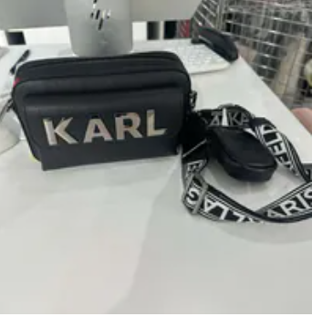 [S] KARL LAGERFELD BLK/GUNMETAL LH5EU1DY MAYBELLE METALLIC KARL LETTER CAMERA BAG, 196788095304 (SKL1593)