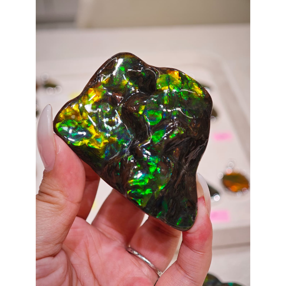 HKAG0328-038 能量擺件「水牛石」63mm x 52mm (A38)  (鏡頭展示與實物有色差，以實物為準)