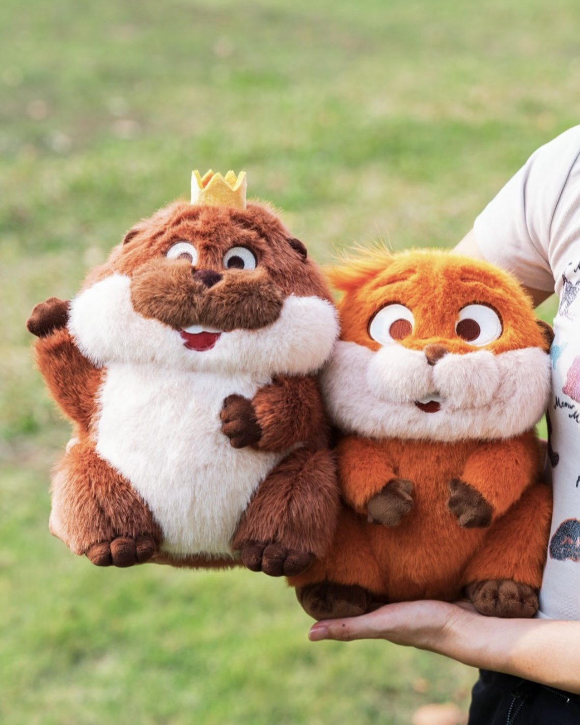 <正版授權>HOPPERS 狸想世界 毛絨公仔娃娃 吊飾 鑰匙圈 梅寶 艾倫 湯姆 河狸 蜥蜴