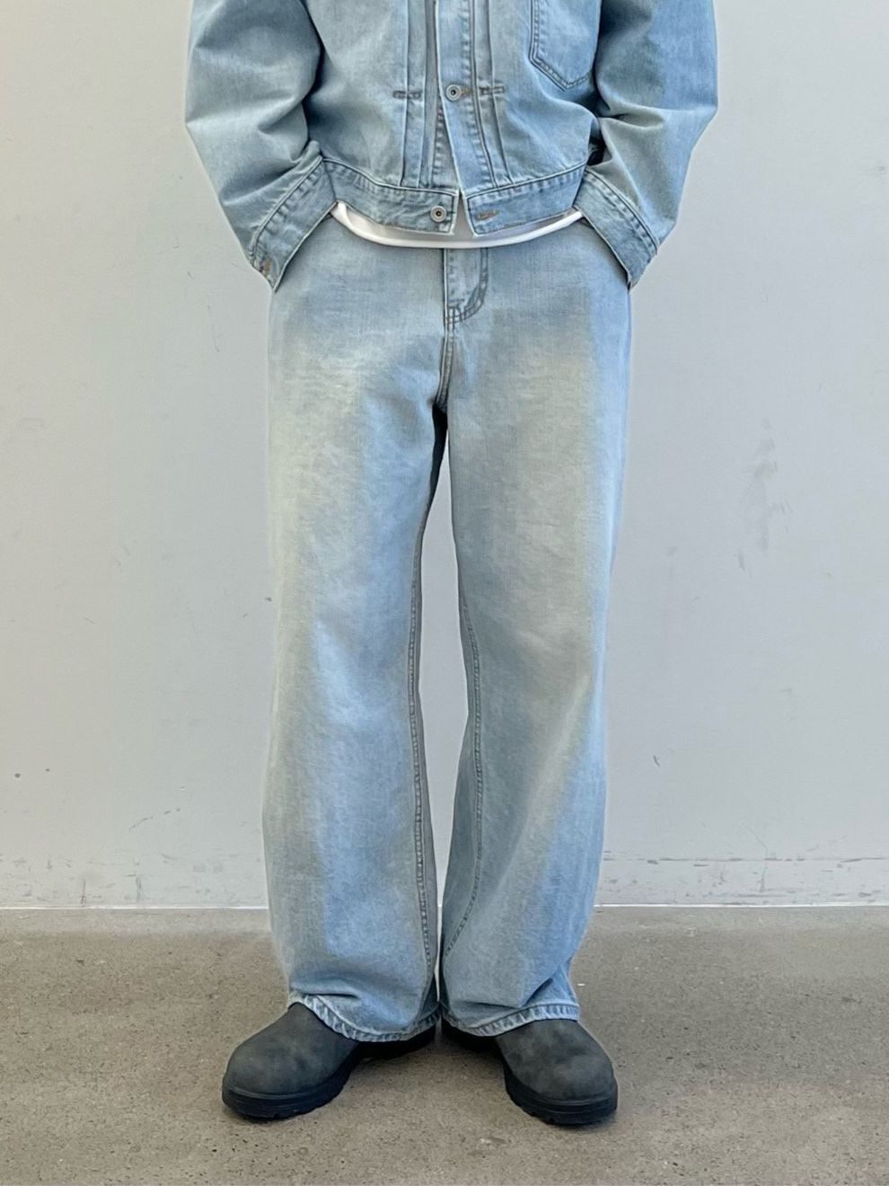 洗水鬆身牛仔褲 HOWELL-091P