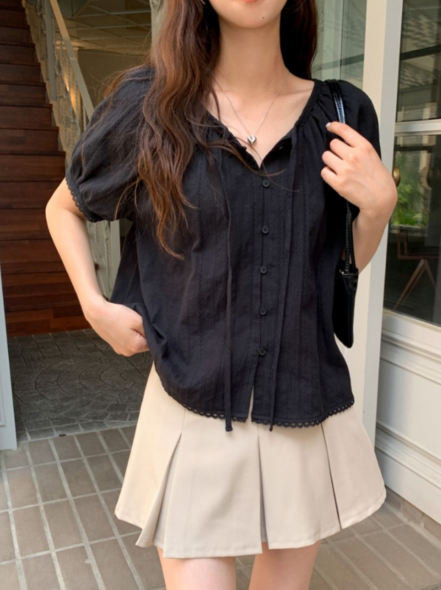 蕾絲邊上衣(黑色)