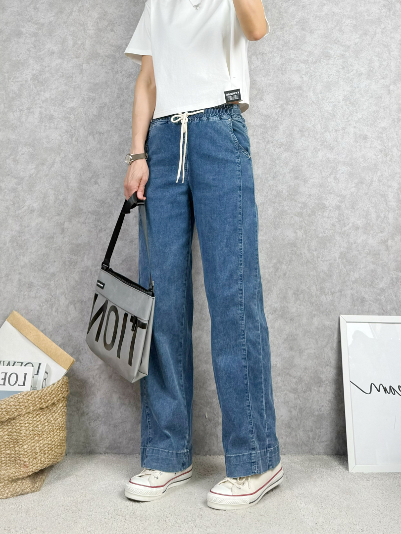 順順修飾腿型微寬褲