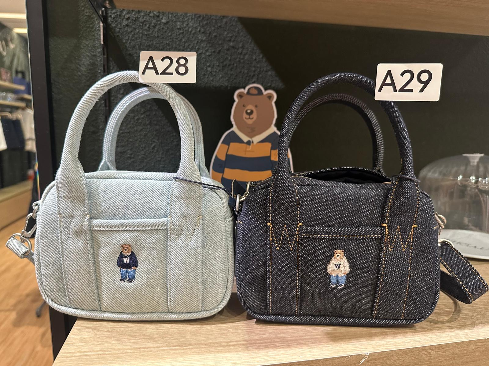 XI028 WHO A U Steve 牛仔口袋斜挎包 19x13x6cm