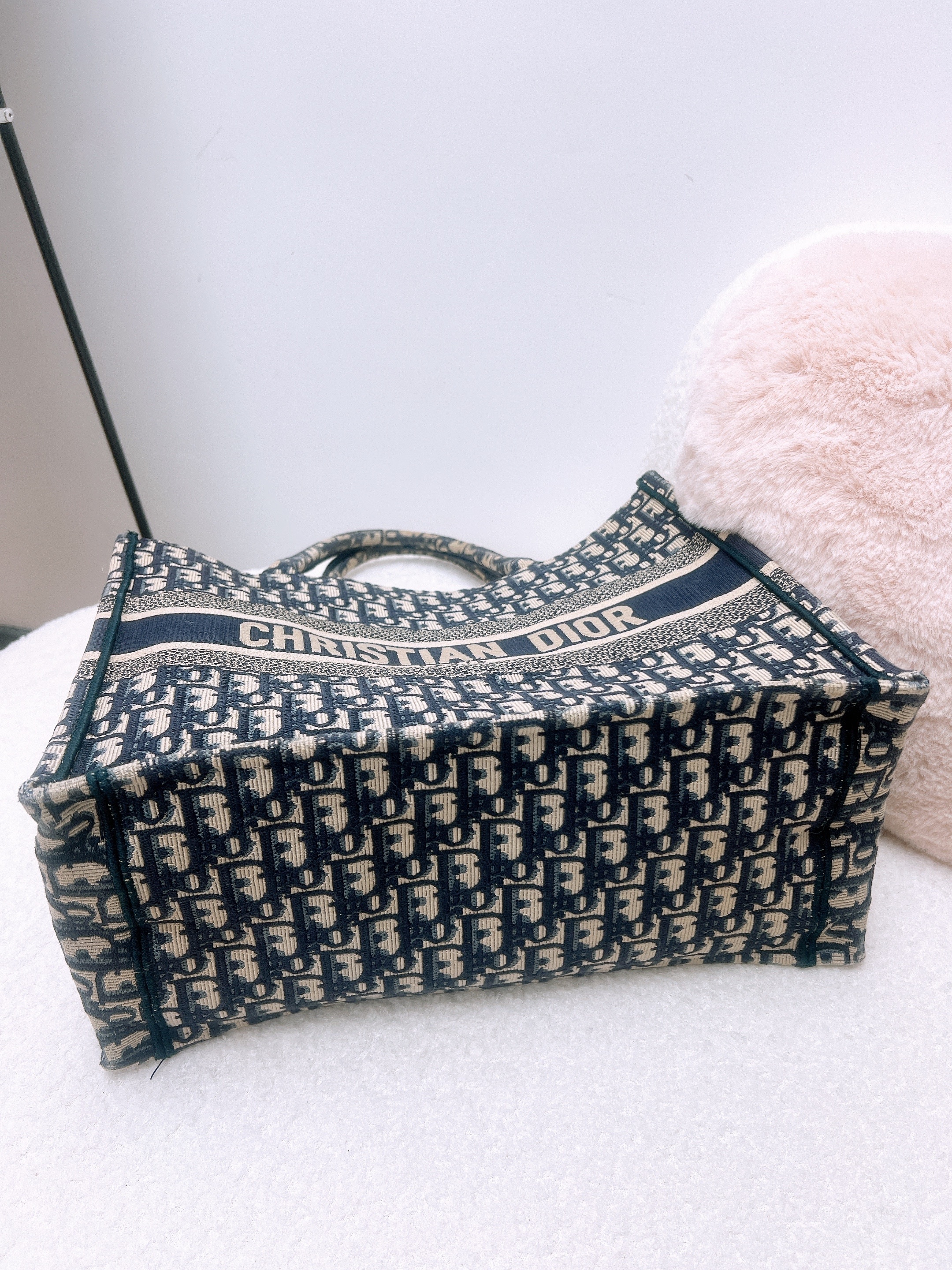 Dior book tote medium blue oblique