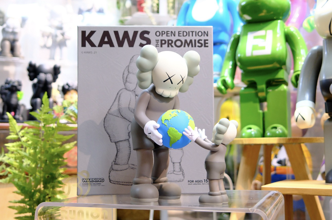 🥇現貨🥇KAWS THE PROMISE Vinyl Figure Brown