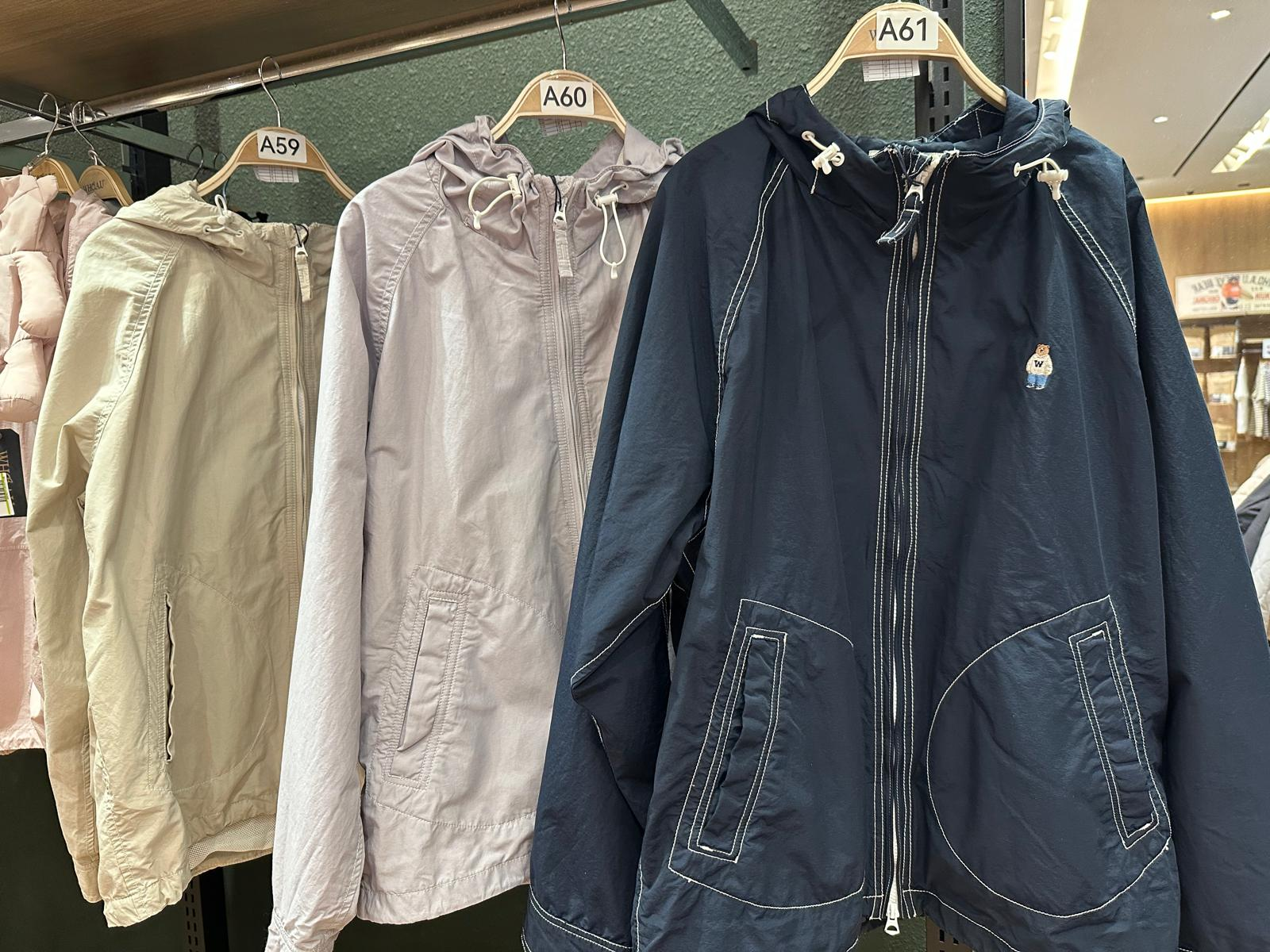 XI059 WHO A U 淨色小LOGO連帽開胸外套