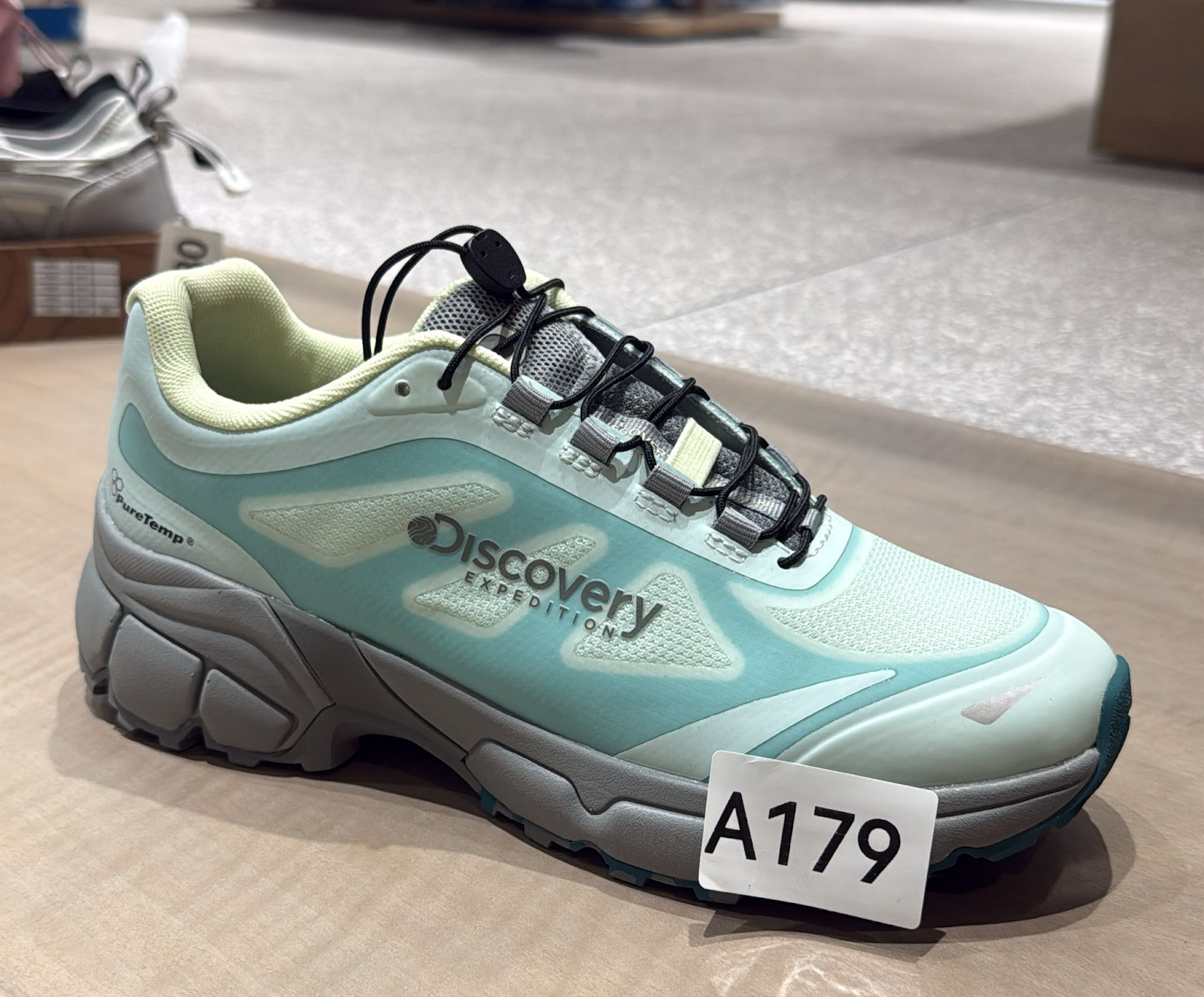 XI179 DISCOVERY 淺綠撞色束帶波鞋