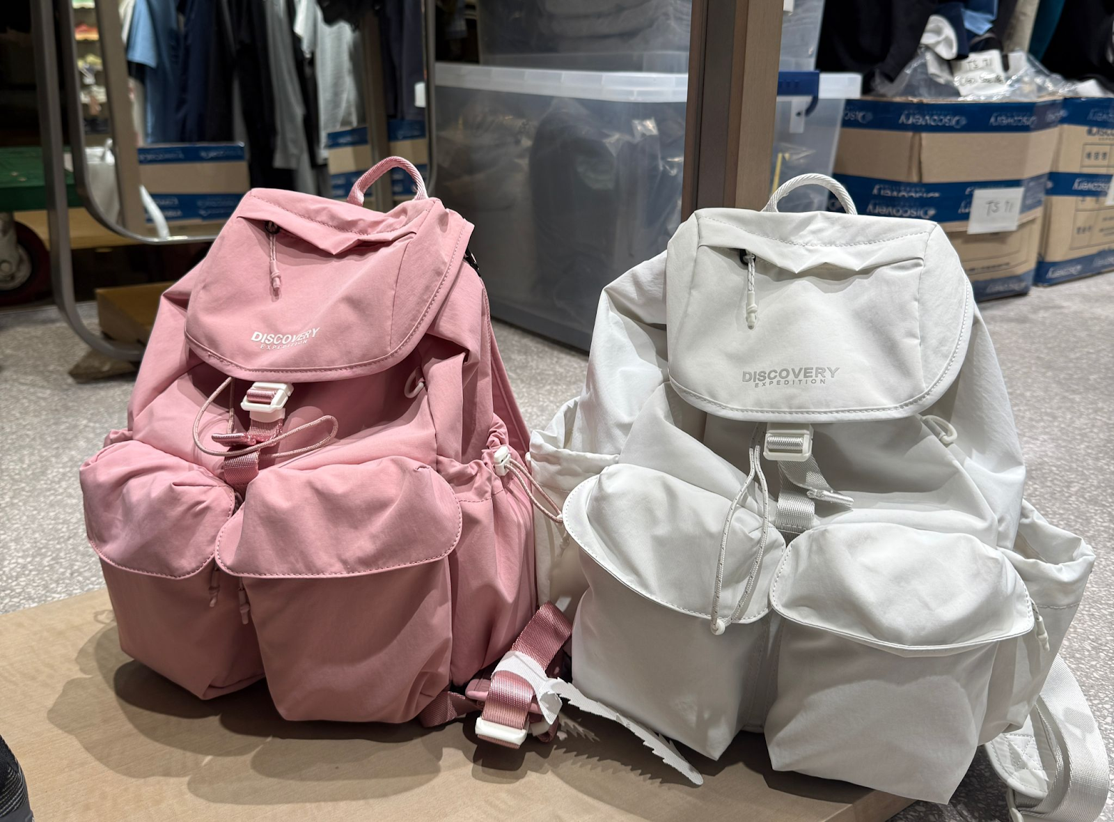 XI183 DISCOVERY 淨色多口袋背包