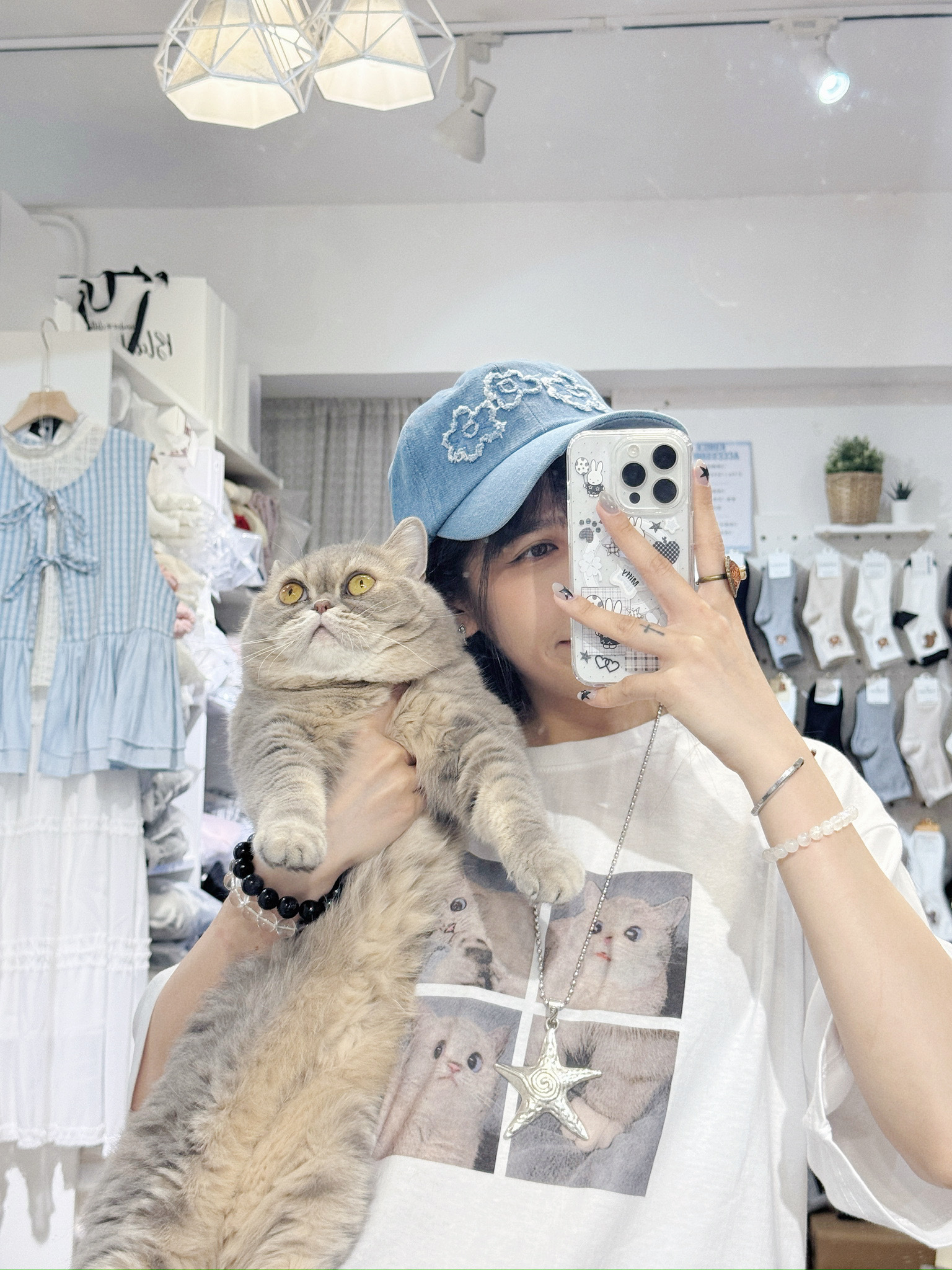 （3月韓國連線）T1328｜超可愛4宮格驚嚇貓貓TEE