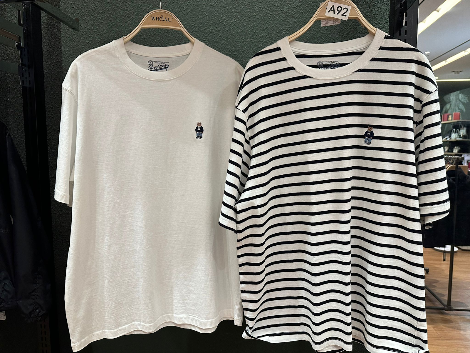 XI092 WHO A U 淨色+間條TEE2件套