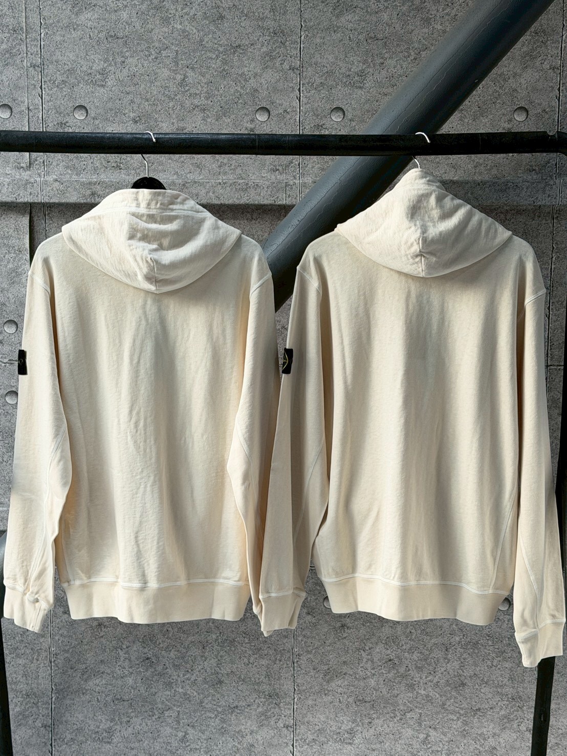 STONE ISLAND Zip-up Hooded Jacket cream 基礎連帽外套