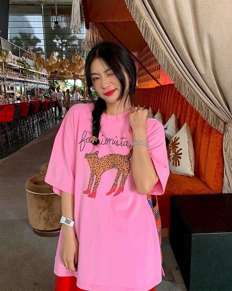 【時髦又繽紛的小豹造型tee】（現貨）