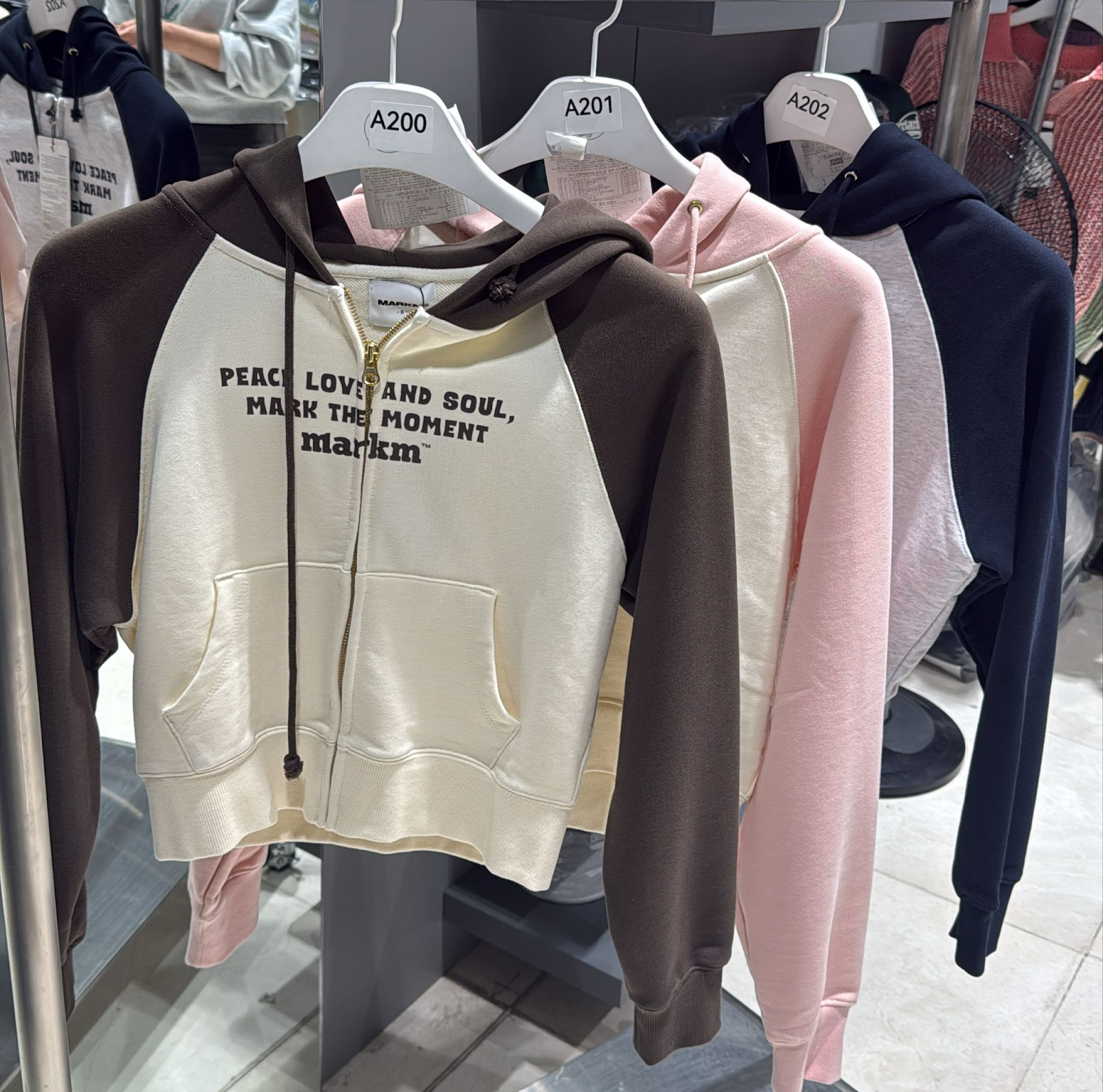 XI200 MarkM 短身長袖開胸連帽外套