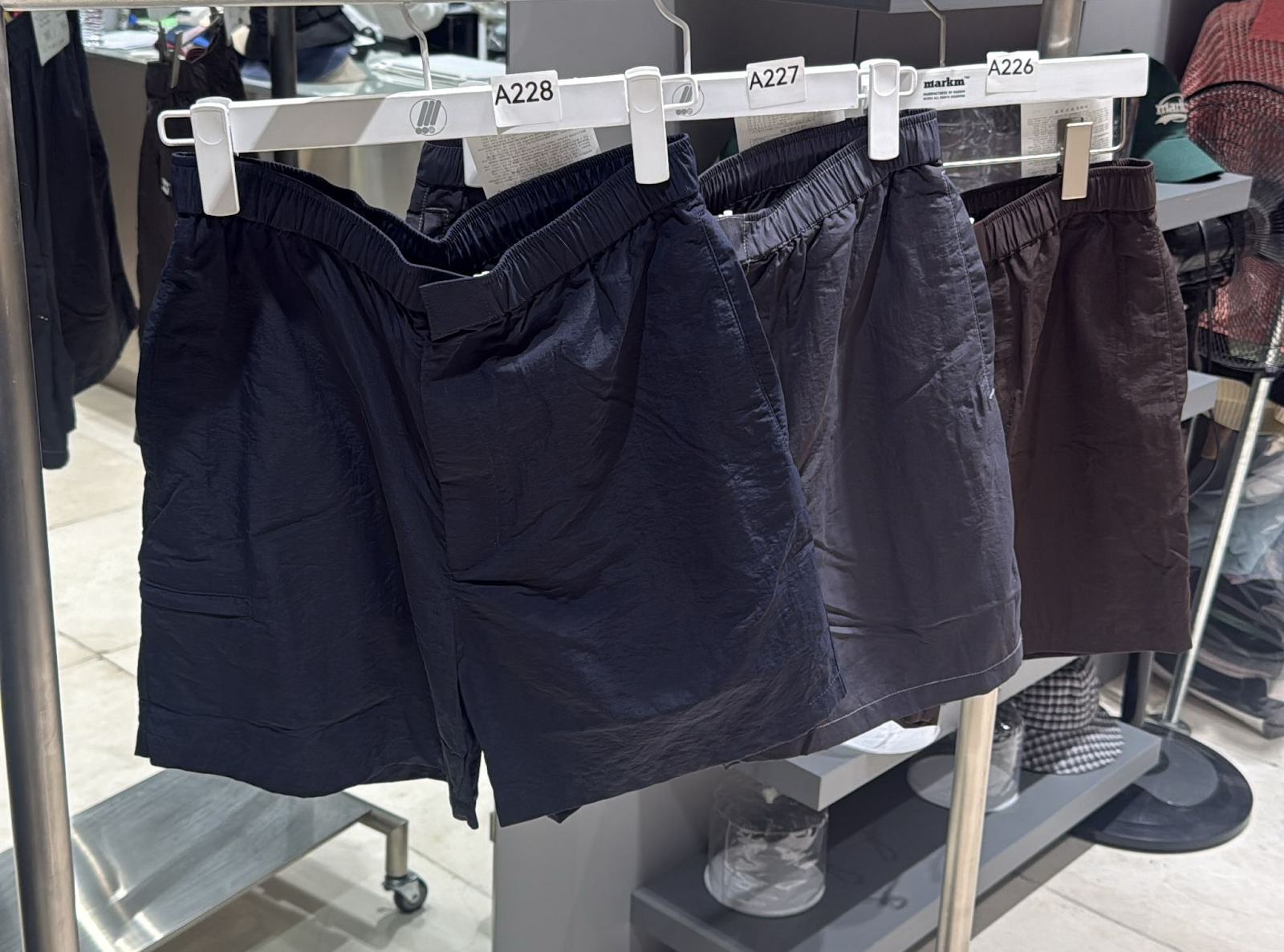 XI226 MARKM 淨色彈性短褲