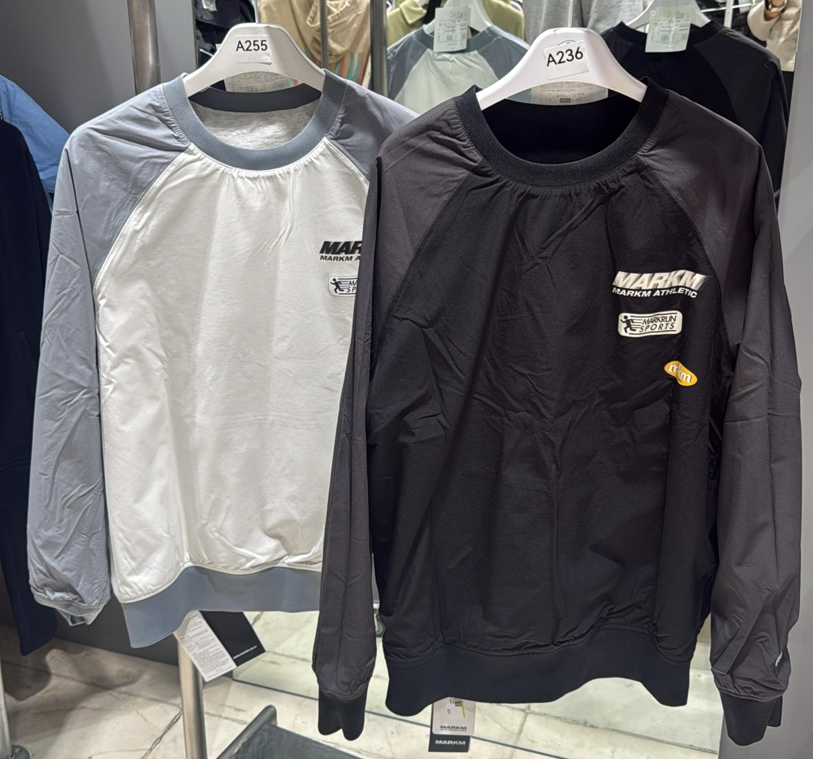 XI236 MARKM 撞色長袖上衣