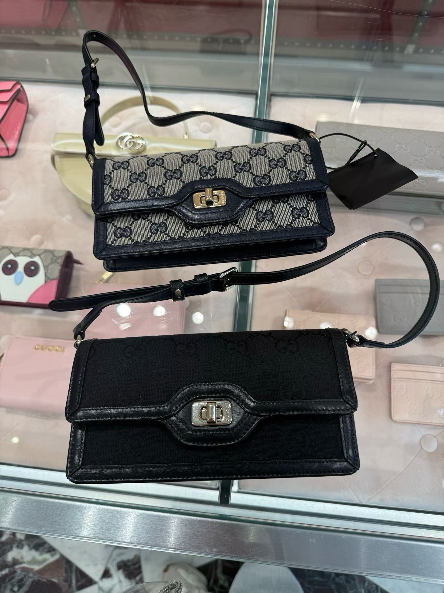 Outlet Gucci Shoulder Bag