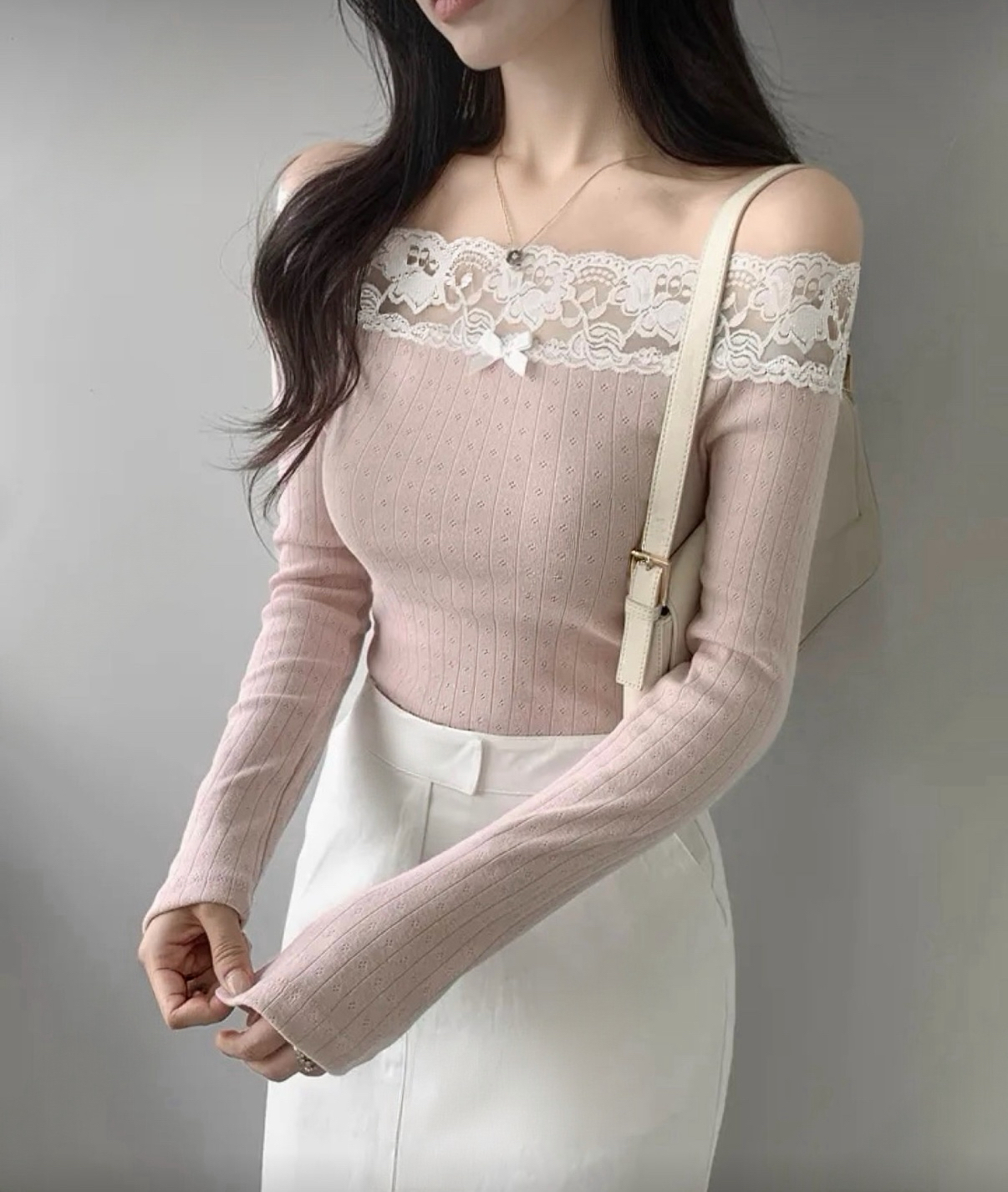 溫柔Lace邊一字領長袖