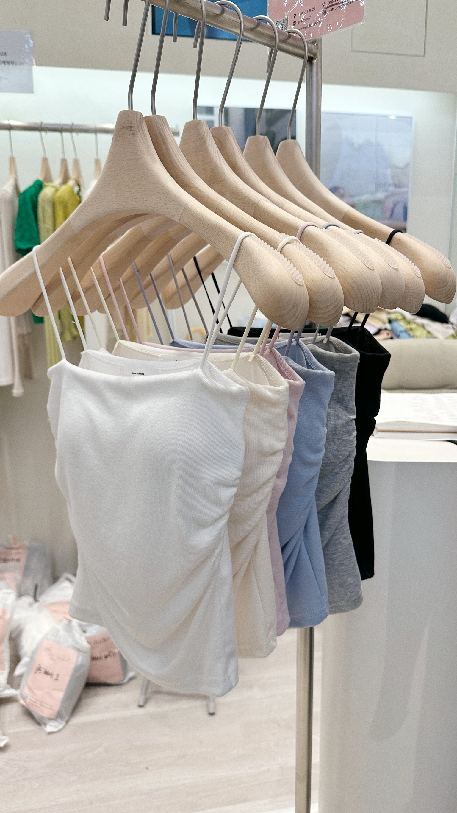 （3月批發連線）V0186｜6色入♥︎ 日常必備幼帶BRA TOP（自帶胸墊）