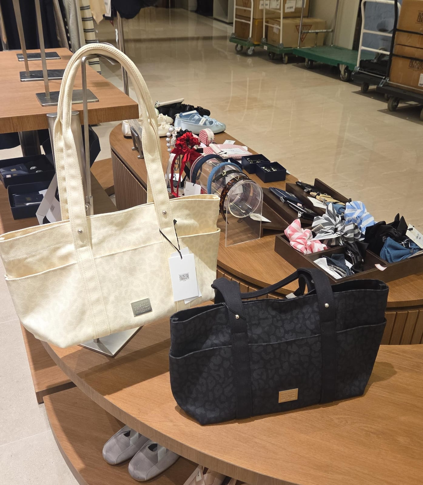 XI247 淨色暗豹紋單肩袋 45×21cm