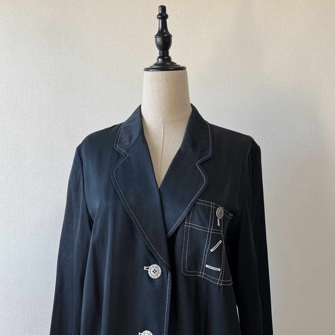 黑色個性薄身西裝外套